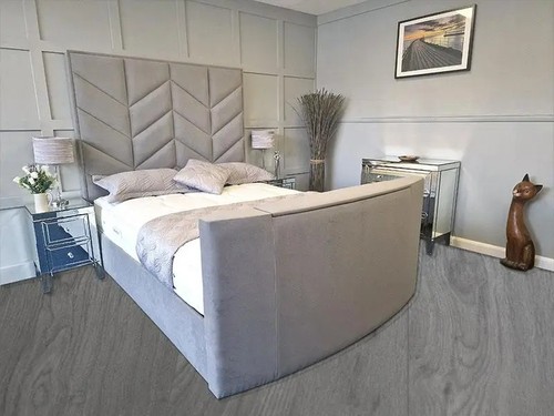King chevron bed hand made - tv,