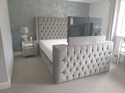 King eleanor bed - tv,